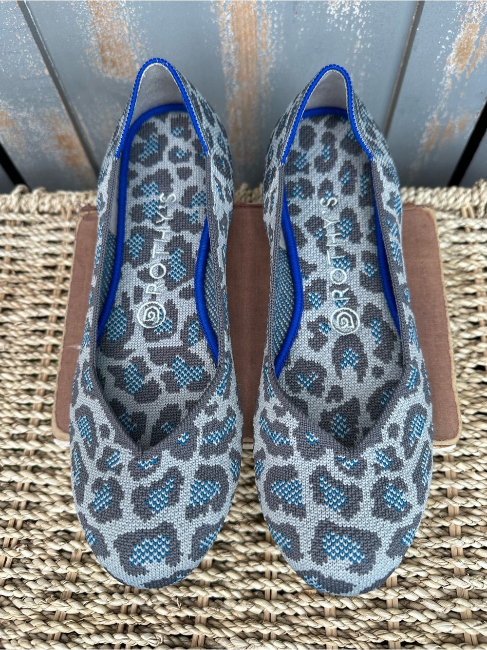 Rothy's The Flat Grey Spotted Retired Sz 8 - Picture 3 of 14